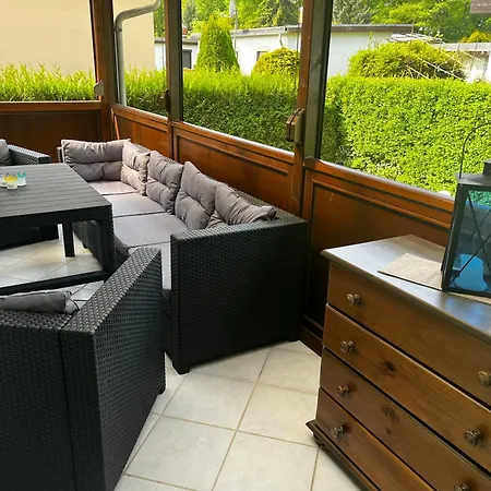 Datsche Im Gruenen *